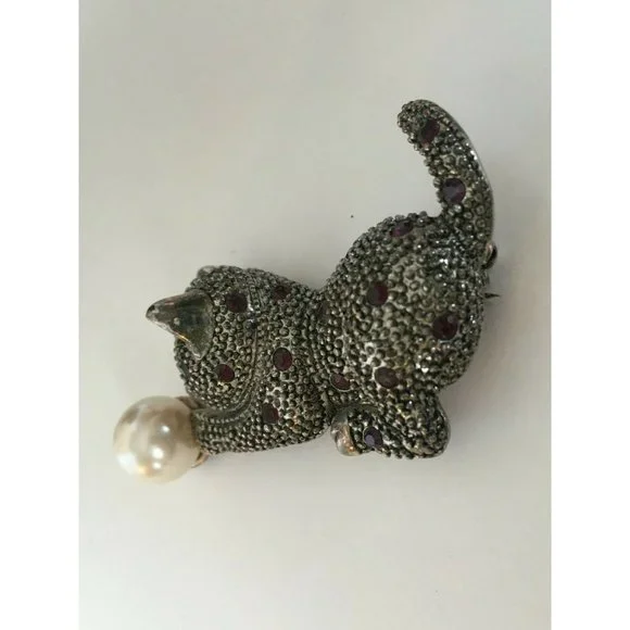 Cat Brooch Pin Faux Pearl Ball Silver Tone Playful Kitten Vtg Fashion Jewelry - Picture 5 of 6